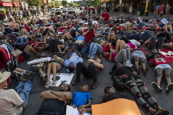 Протест у Минеаполису  - Sputnik Србија
