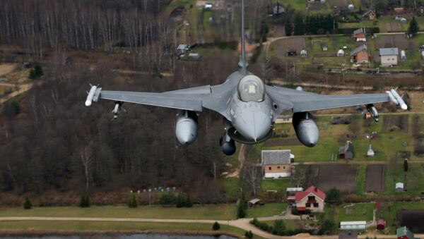 Portugalski vojni avion učestvuje u baltičkoj policijskoj patroli NATO-a iznad Litvanije. - Sputnik Srbija