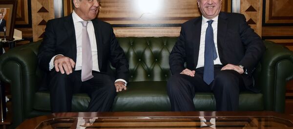 Министар спољних послова Русије Сергеј Лавров и министар спољних послова Азербејџана Елмар Мамедјаров током састанка у Бакуу. - Sputnik Србија