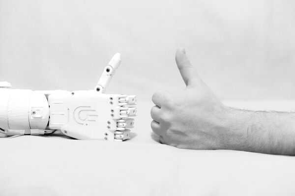 Бионичка „макс бионик“ протеза Бионичка „макс бионик“ протеза - Sputnik Србија