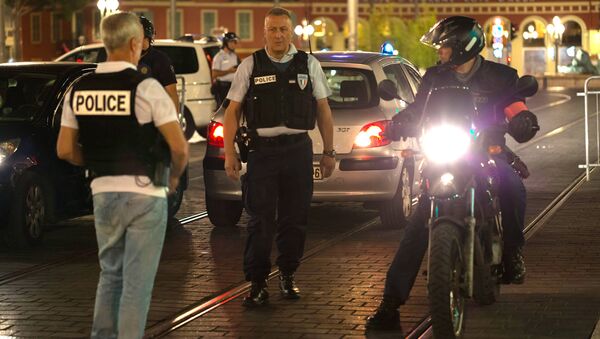 Француски полицајци у Ници после терористичког напада 14. јула - Sputnik Србија