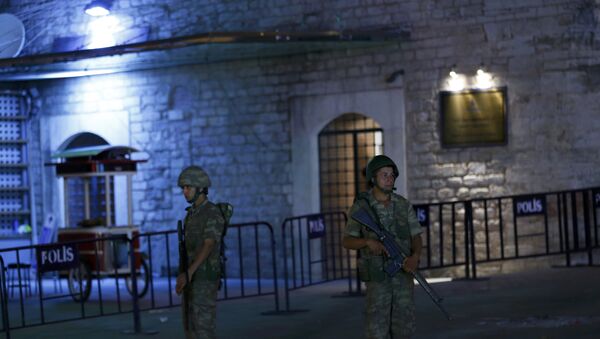 Турска војска поставила страже на тргу Таксим у Истанбулу - Sputnik Србија