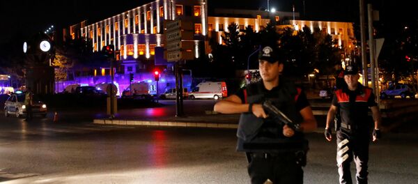 Полицијске снаге близу генералштаба у Анкари Полицијске снаге близу генералштаба у Анкари - Sputnik Србија