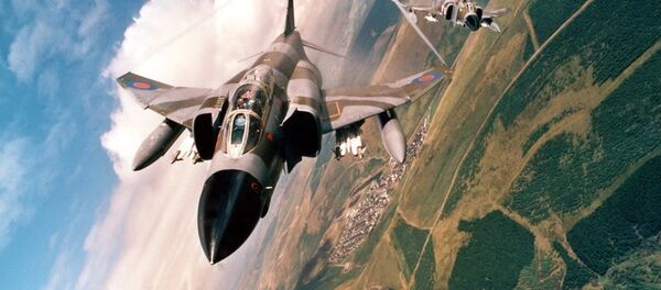 Američki lovac-bombarder Makdonel Daglas F-4 fantom Američki lovac-bombarder Makdonel Daglas F-4 fantom - Sputnik Srbija