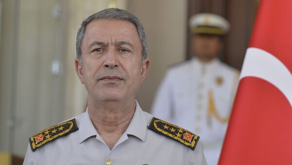 Načelnik Generalštaba Turske general Hulusi Akar na pres-konferenciji nakon pokušaja državnog udara u Turskoj - Sputnik Srbija