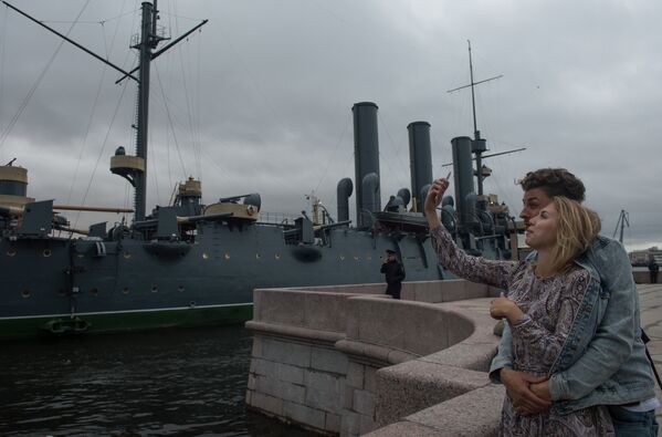 Симбол револуције у Русији: Легендарна крстарица „Аурора“ - Sputnik Србија