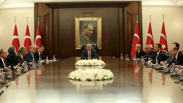 Турски премијер Бинали Јилдирим у кабинету у Анкари - Sputnik Србија