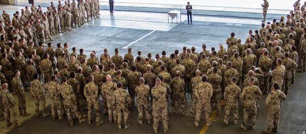 Немачки министар одбране Урсула фон дер Лејен обраћа се немачком контигенту трупа у бази Инџирлик у Турској. Немачки министар одбране Урсула фон дер Лејен обраћа се немачком контигенту трупа у бази Инџирлик у Турској. - Sputnik Србија