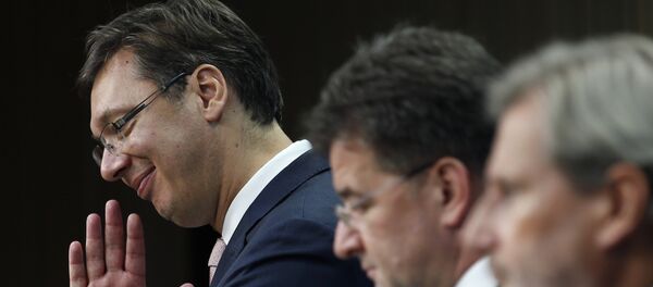 Aleksandar Vučić, Miroslav Lajčak i Johanes Han u Briselu, 18.07. 2016. Aleksandar Vučić, Miroslav Lajčak i Johanes Han u Briselu, 18.07. 2016. - Sputnik Srbija