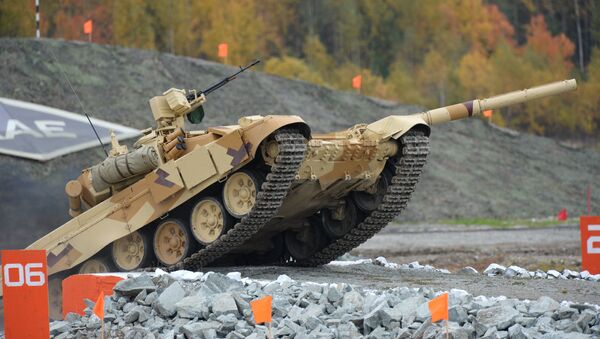 Tenk T-90S na Međunarodnom sajmu oružja, vojne opreme i municije u Nižljem Tagilu. - Sputnik Srbija