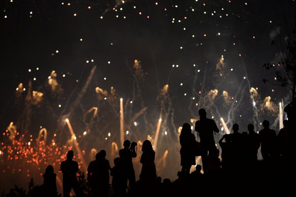 Sve pršti u Moskvi: Međunarodni festival vatrometa - Sputnik Srbija