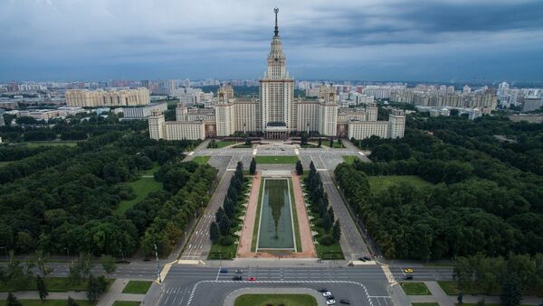 Pogled na Moskvu i univezitet Lomonosov - Sputnik Srbija