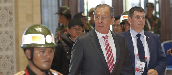 Russian Foreign Minister Sergey Lavrov arrives for the Association of Southeast Asian Nations (ASEAN) Foreign Ministers' Meeting in Vientiane, Laos, Monday, July 25, 2016. Russian Foreign Minister Sergey Lavrov arrives for the Association of Southeast Asian Nations (ASEAN) Foreign Ministers' Meeting in Vientiane, Laos, Monday, July 25, 2016. - Sputnik Србија
