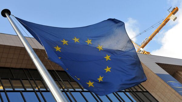 Застава ЕУ на згради седишта ЕУ у Бриселу - Sputnik Србија