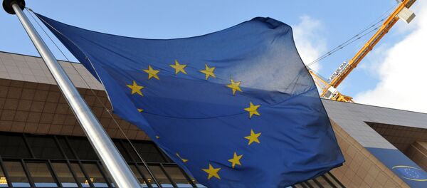 Застава ЕУ на згради седишта ЕУ у Бриселу Застава ЕУ на згради седишта ЕУ у Бриселу - Sputnik Србија