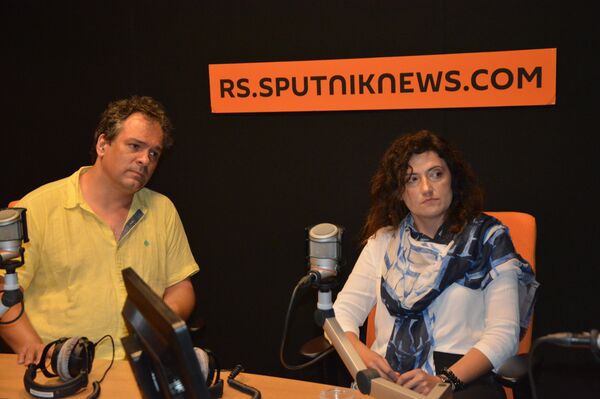 Историчар Предраг Марковић и Тамара Ћирић из Удружења логораша концентрационог логора Маутхаузен у емисији „Спутњик интервју“ - Sputnik Србија