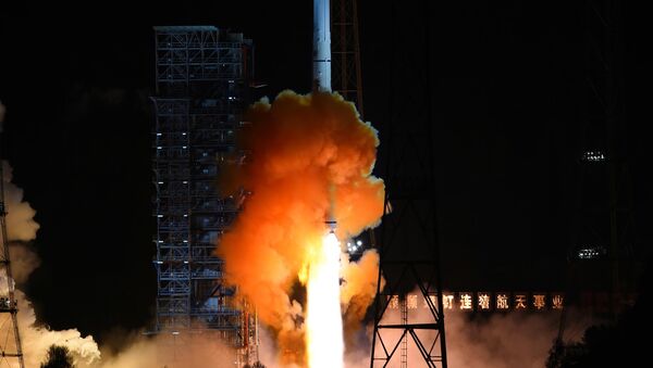 Беспилотна летелица лансира се на ракети Лонг Марч 3Ц у кинеском лансирном центру Сичанг у југозападној кинеској провинцији Сичуан. - Sputnik Србија