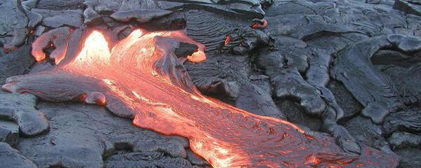 Potok lave sa vulkana Kilauea na Havajima - Sputnik Srbija