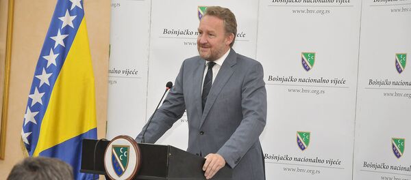 Bakir Izetbegović na skupštini SDA u Novom Pazaru Bakir Izetbegović na skupštini SDA u Novom Pazaru - Sputnik Srbija