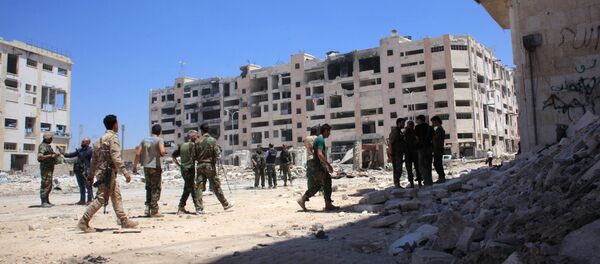 Патрола сиријске армије код улаза у Вани Зеид у области Лерамун на северозападу Алепа. - Sputnik Србија