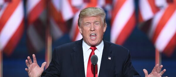 US Republican presidential candidate Donald Trump accepts the nomination on the last day of the Republican National Convention on July 21, 2016, in Cleveland, Ohio. - Sputnik Србија