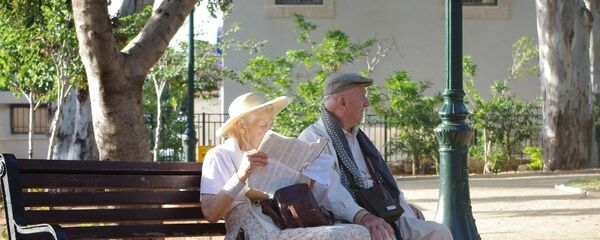 Baka i deka Baka i deka - Sputnik Srbija