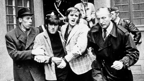 Miro Barešić, atentator na jugoslovenskog ambasadora u Švedskoj Vladimira Rolovića tokom hapšenja u Stokholmu 1971. - Sputnik Srbija