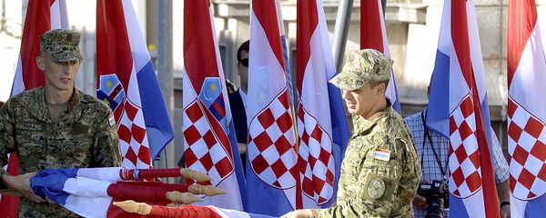 Podizanjem šahovnice na tvrđavi u Kninu je počela centralna proslava Dana pobede i domovinske zahvalnosti - Sputnik Srbija