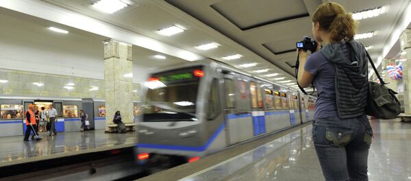 Модернизовани воз у станици метроа Партизанска у Москви. - Sputnik Србија