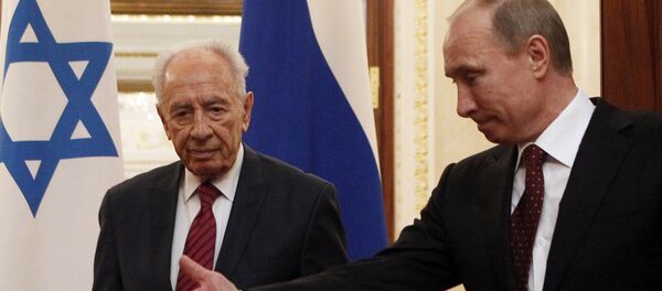 Бивши председник Израела Шимон Перес и председник Русије Владимир Путин након конференције за медије у Москви. Бивши председник Израела Шимон Перес и председник Русије Владимир Путин након конференције за медије у Москви. - Sputnik Србија