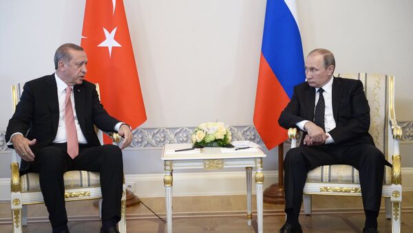 Владимир Путин и Реџеп Тајип Ердоган у Санкт Петербургу - Sputnik Србија