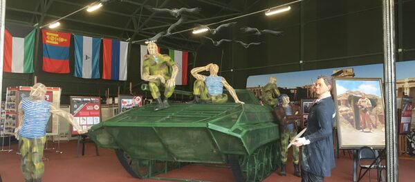 Тенкисти као инспирација - слика у слици Тенкисти као инспирација - слика у слици - Sputnik Србија