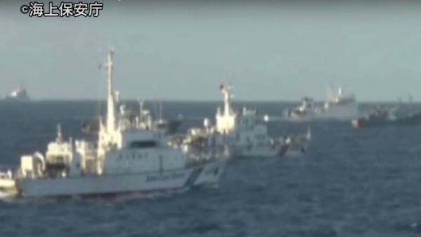 Kineski brodovi obalske straže navodno narušavaju japanske teritorijalne vode u blizini ostrva Senkaku - Sputnik Srbija