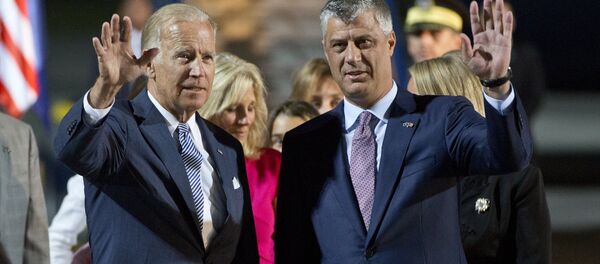Potpredsednik SAD Džo Bajden i Hašim Tači u Prištini - Sputnik Srbija