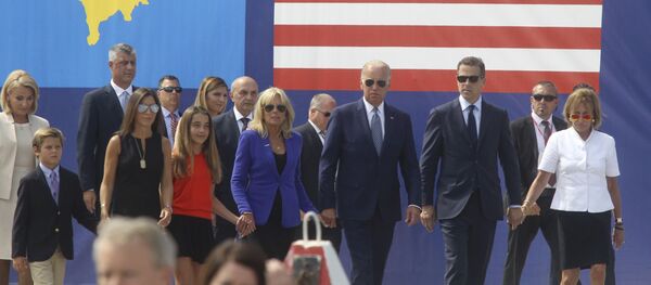 Džo Bajden tokom posete Kosovu - Sputnik Srbija