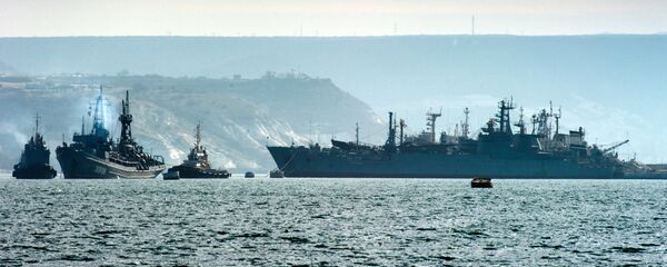 Brodovi Crnomorske flote u luci Sevastopolj. Brodovi Crnomorske flote u luci Sevastopolj. - Sputnik Srbija