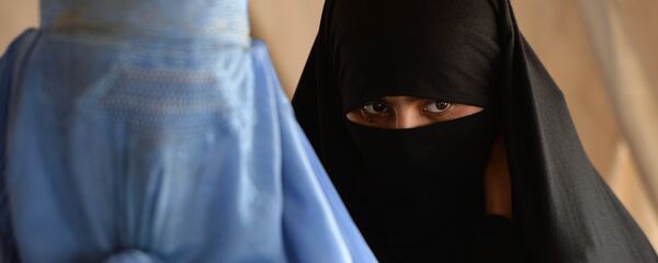 Жена са бурком - Sputnik Србија