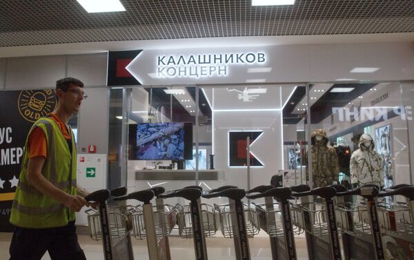 Prodavnica Kalašnjikov otvorena na aerodromu Šeremetjevo, Moksva - Sputnik Srbija