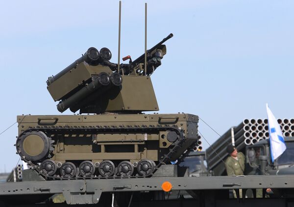 Извиђачка транспортна платформа на даљинско управљање „Платформа-М“ Извиђачка транспортна платформа на даљинско управљање „Платформа-М“ - Sputnik Србија