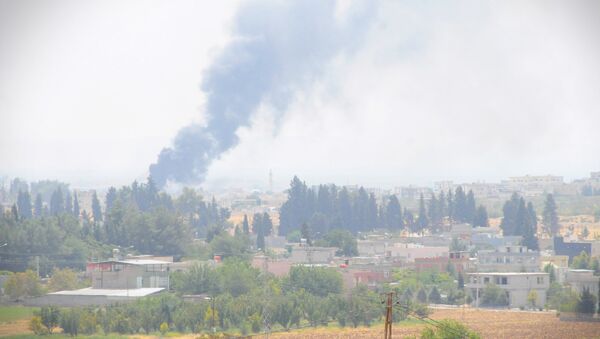 Турска војска бомбардује позиције ДАЕШ-а у Џараблусу - Sputnik Србија