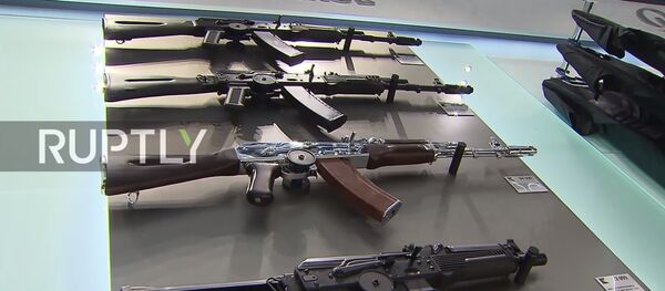 Продавница сувенира компаније „Калашњиков“ - Sputnik Србија