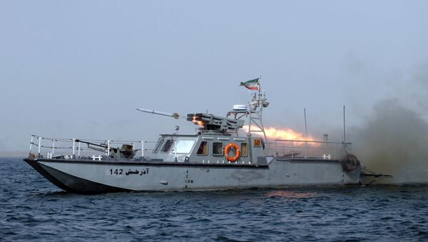 Iranski vojni brod u Ormuskom moreuzu u južnom Iranu - Sputnik Srbija