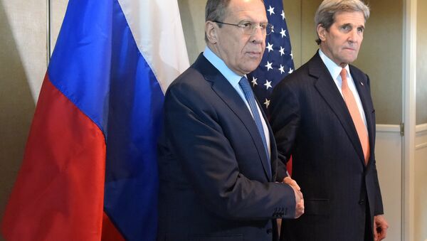 Šef ruske diplomatije Sergej Lavrov i američki državni sekretar Džon Keri - Sputnik Srbija
