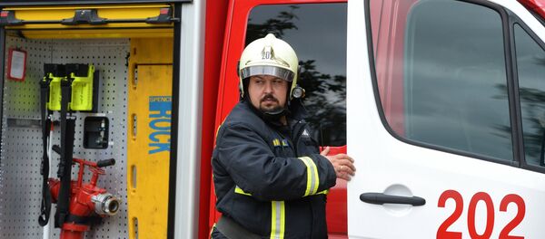 Ватрогасац руског Министарства за ванредне ситуације Ватрогасац руског Министарства за ванредне ситуације - Sputnik Србија