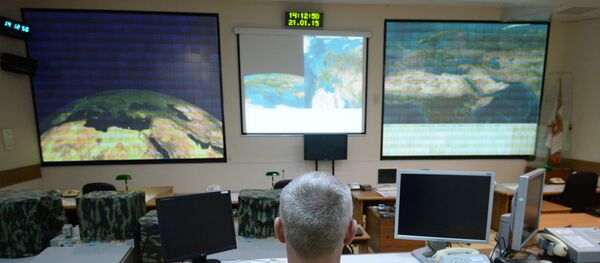 Combat duty officers at the command center of the Don-2-N radar - Sputnik Srbija