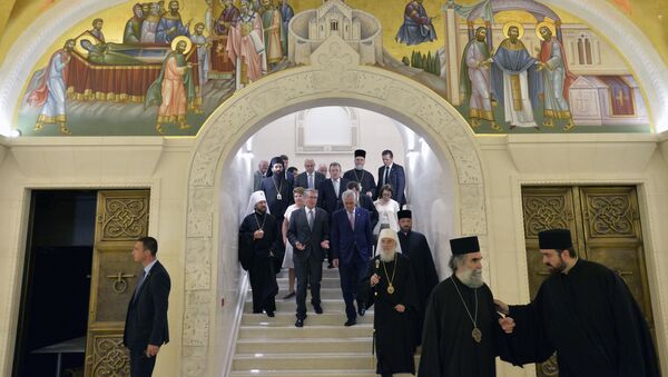 Predsednik Srbije Nikolić, ambasador Rusije Aleksandar Čepurin predvođeni patrijarhom Irinejom ulaze u Hram Svetoga Save - Sputnik Srbija