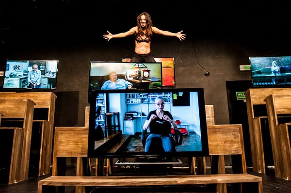 Сцена из представе: Кантор даунтаун - Sputnik Србија