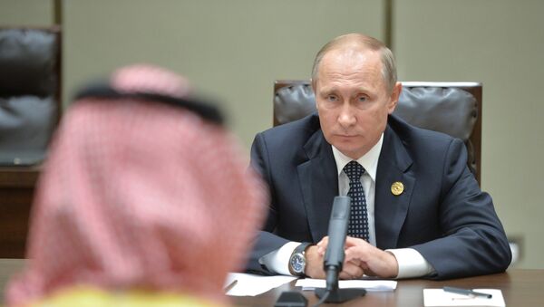 Princ Muhamed bin Salman i predsednik Rusije Vladimir Putin - Sputnik Srbija