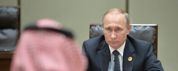 Принц Мухамед бин Салман и председник Русије Владимир Путин - Sputnik Србија