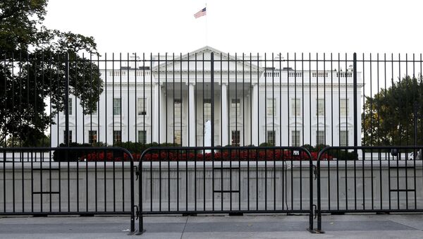 The White House is viewed from Pennsylvania Avenue in Washington. - Sputnik Srbija